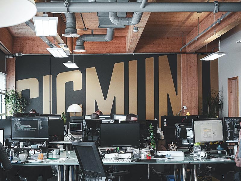 Automotive professional photo by Sigmund